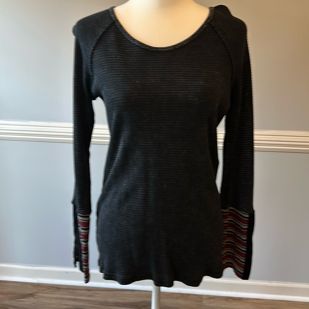 Buckle brand long sleeve thermal top